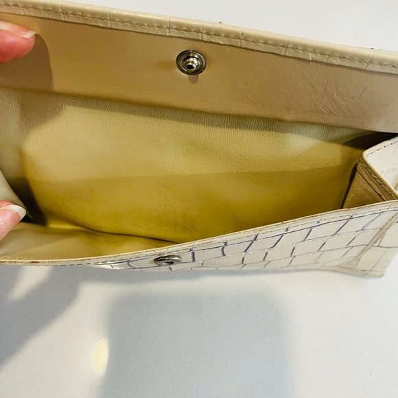 Neiman Marcus Clutch Croc Pattern Leather Wallet - Picture 6 of 8